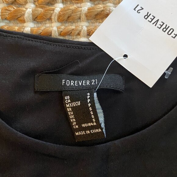 Forever 21 Sculpt Shape Cropped Tank Top – Size Small (NWT) - Picture 9 of 9